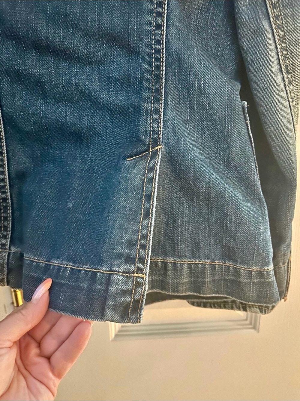 Banana Republic Faded Blue Denim Jacket - Picture 3 of 4